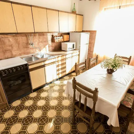 Quaint In Sveti Petar Na Moru With Garden شقة سفيتي بيتار